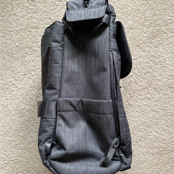 ⭐️ NORDACE Gray Comino Totepack Backpack - Picture 6 of 8